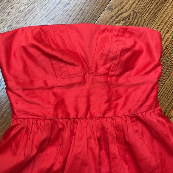 Anthropologie Dresses & Skirts - Anthropologie Red Strapless Dress